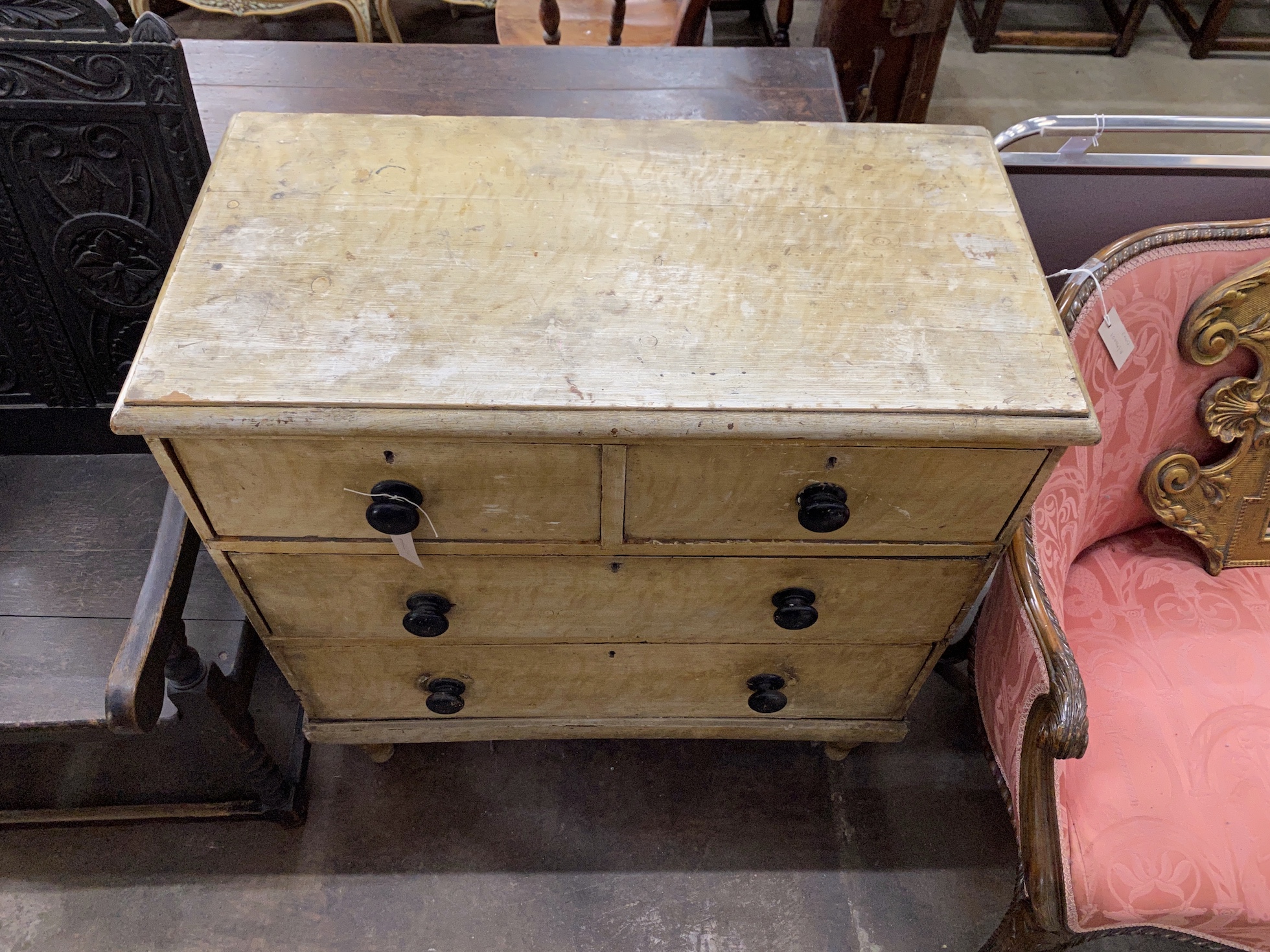 A small Victorian pine chest with painted grain, width 89cm, depth 46cm, height 92cm